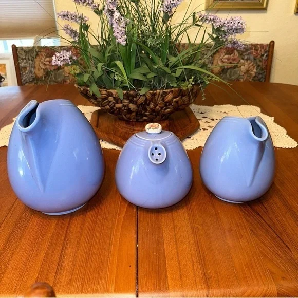 Vintage 3 Hall's Rose Parade pitchers, water, tea pot creamer - Picture 3 of 13